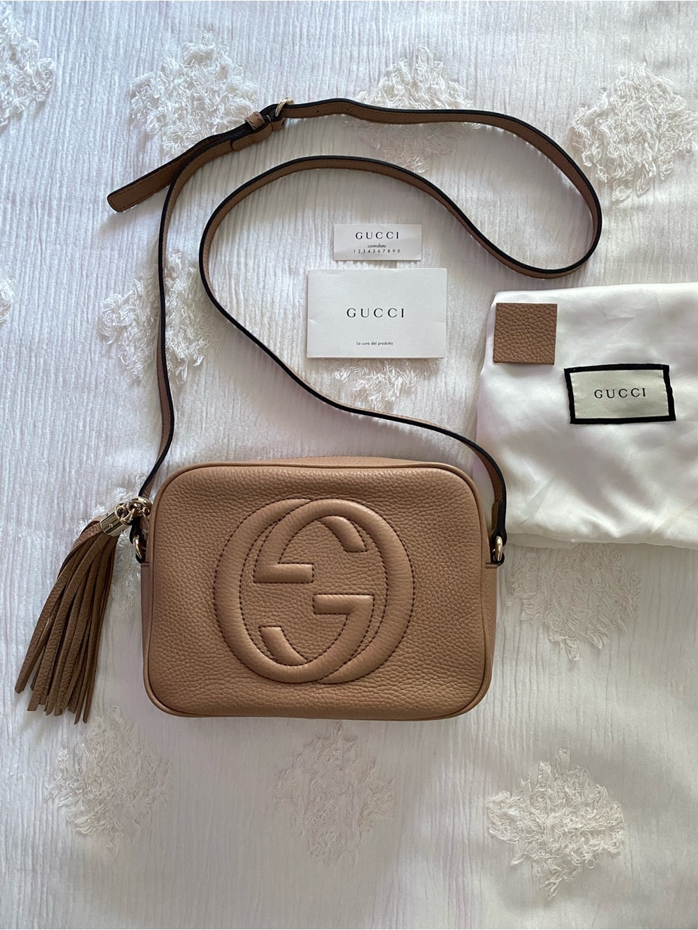Gucci Beige Pebbled Leather Soho Disco Crossbody Bag